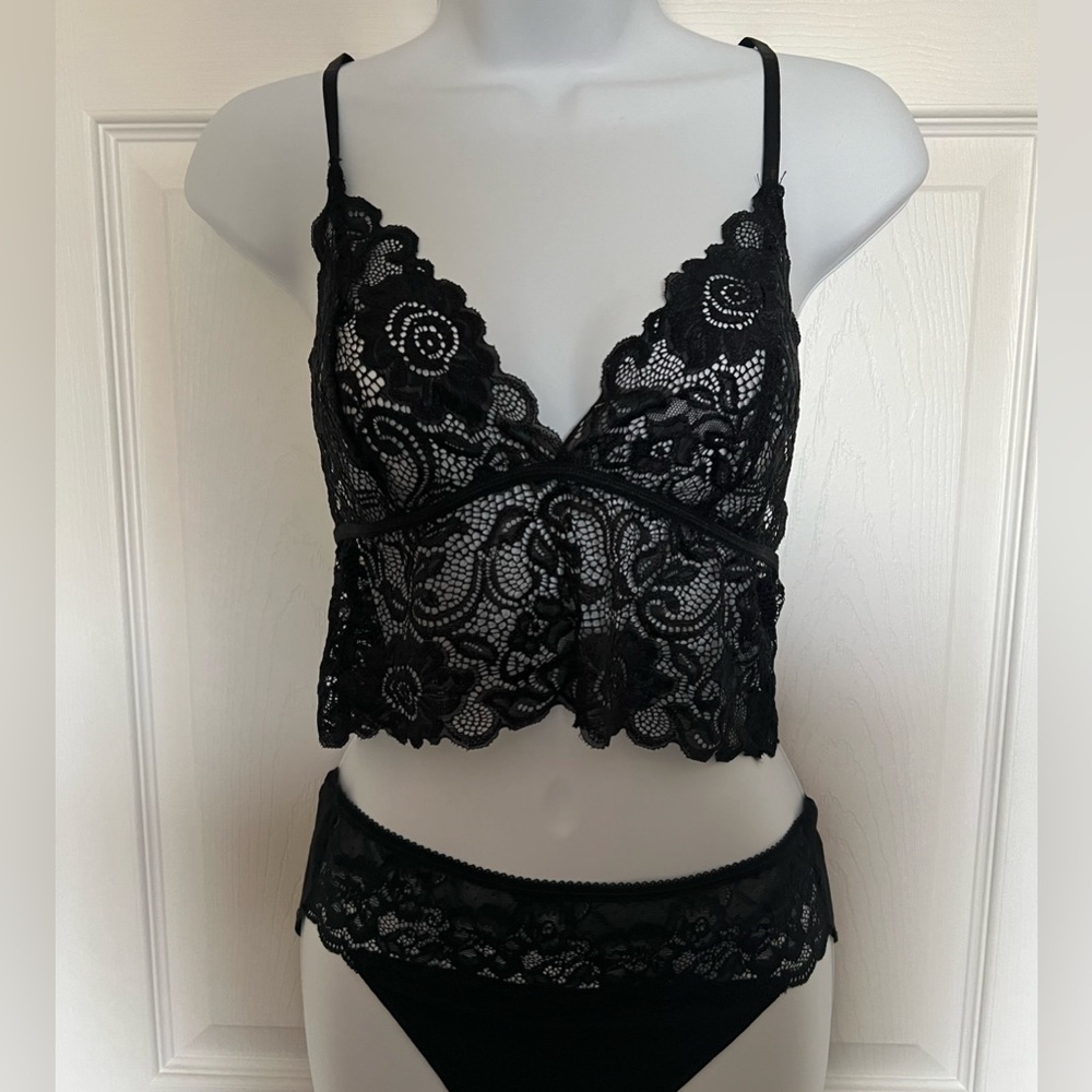 🌺SET OF FIVE 🌺 Lace Bralette Set - Size Large